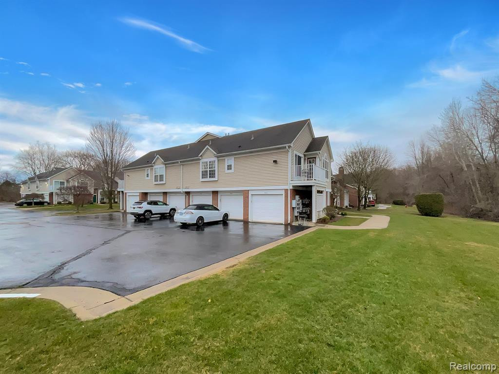 44847 MARIGOLD Drive, Sterling Heights, MI 48314 — Photo 17