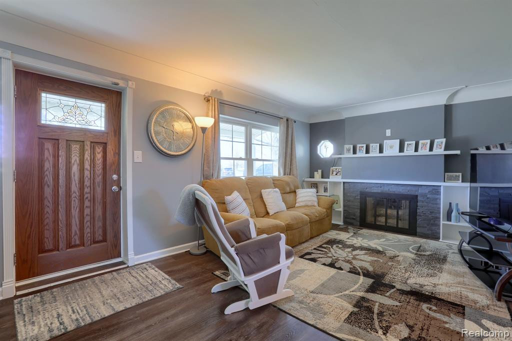 400 RANGE Road, Marysville, MI 48040 — Photo 3