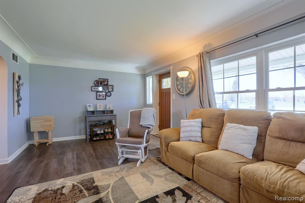 400 RANGE Road, Marysville, MI 48040 — Photo 5