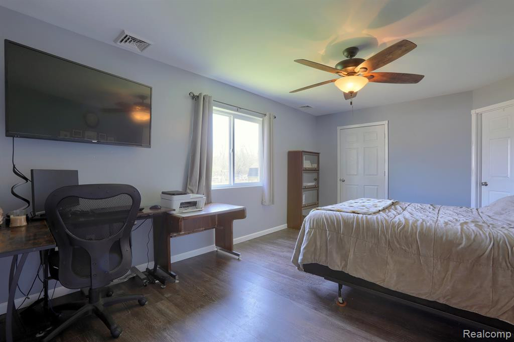 400 RANGE Road, Marysville, MI 48040 — Photo 13