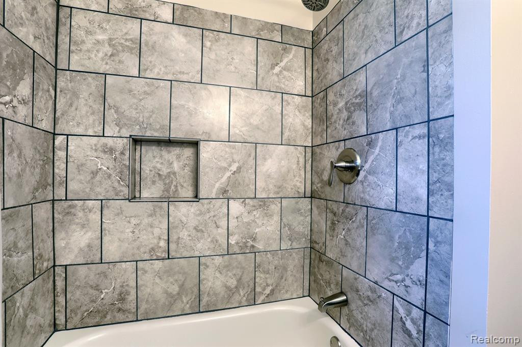 400 RANGE Road, Marysville, MI 48040 — Photo 22