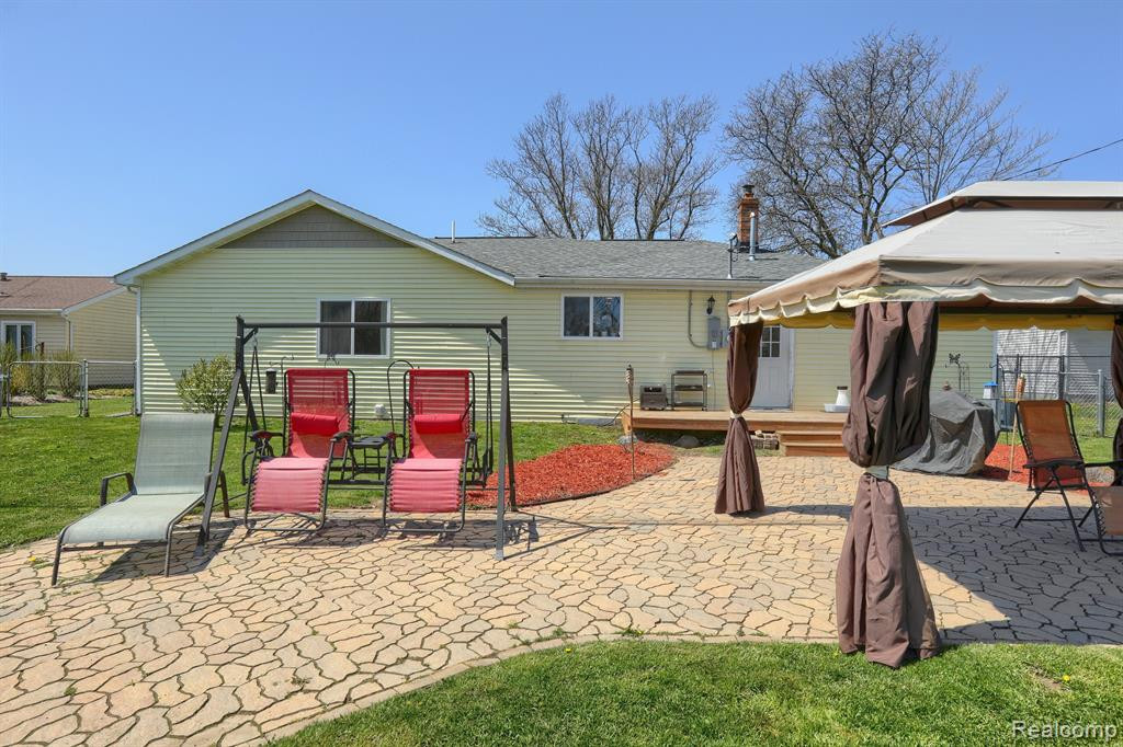 400 RANGE Road, Marysville, MI 48040 — Photo 24