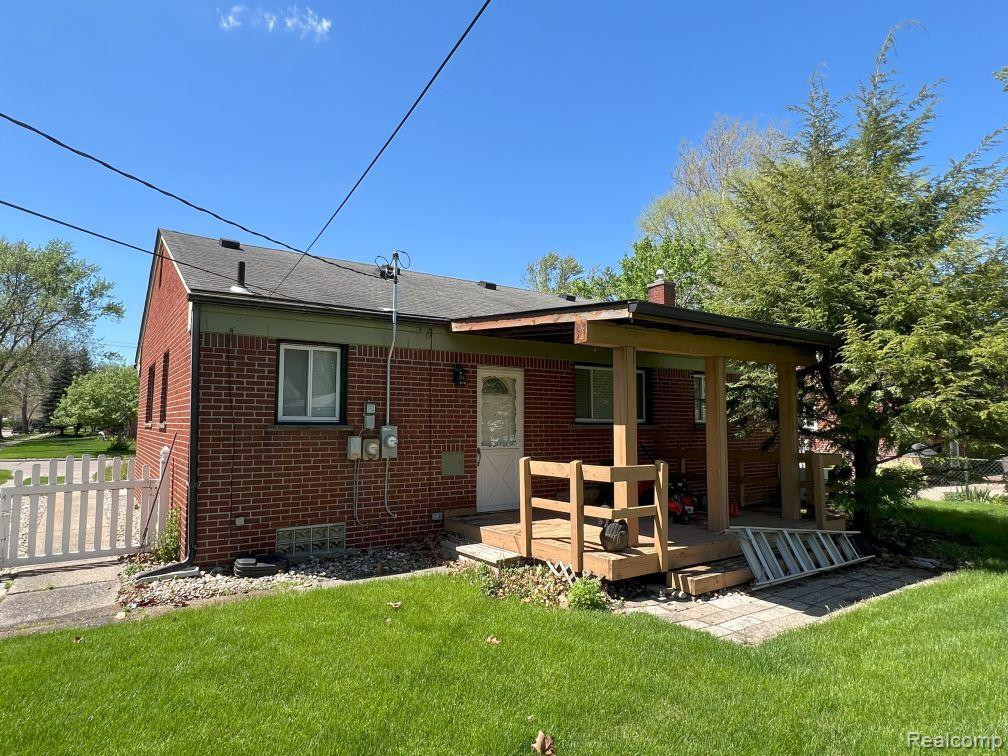 8912 HARRISON Street, Livonia, MI 48150 — Photo 2