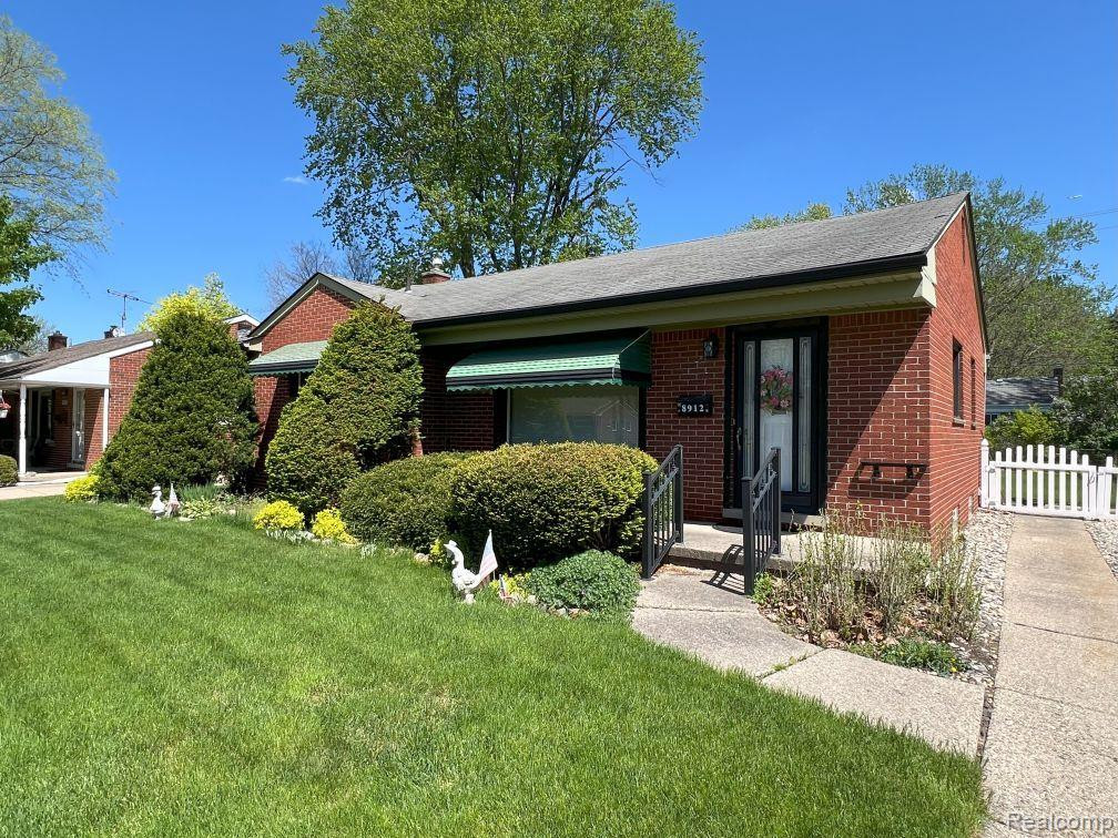8912 HARRISON Street, Livonia, MI 48150 — Photo 5