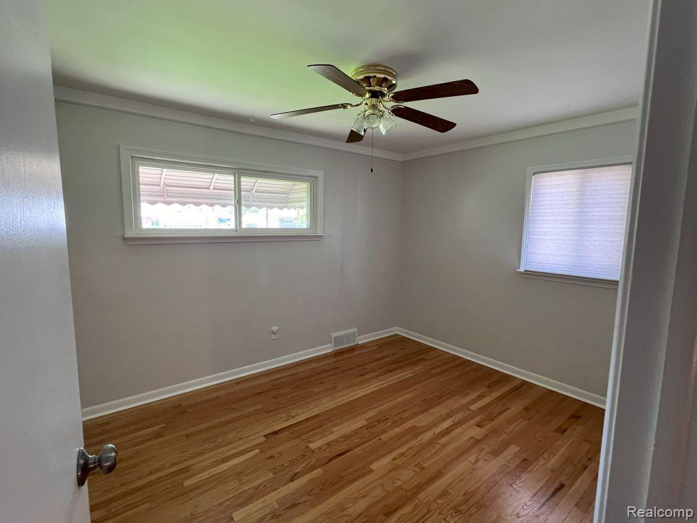 8912 HARRISON Street, Livonia, MI 48150 — Photo 20