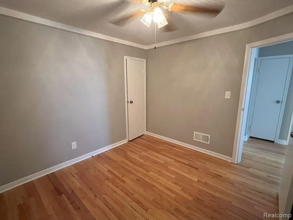 8912 HARRISON Street, Livonia, MI 48150 — Photo 24