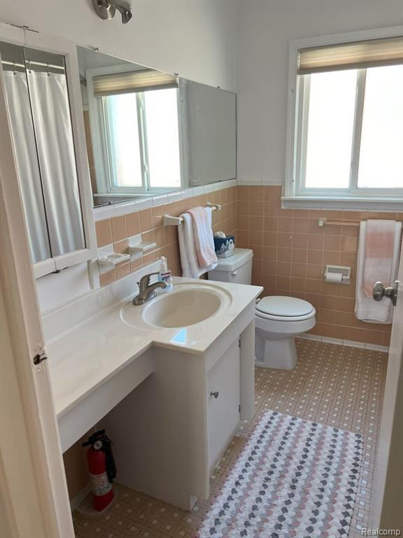 8912 HARRISON Street, Livonia, MI 48150 — Photo 25