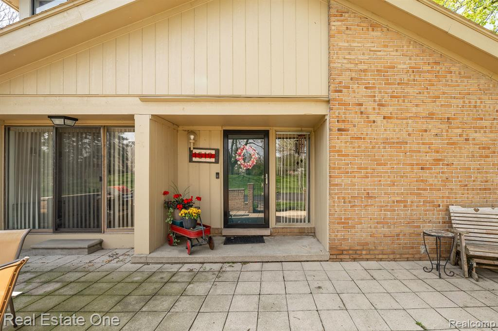 1519 S HILL Boulevard, Bloomfield Hills, MI 48304 — Photo 4