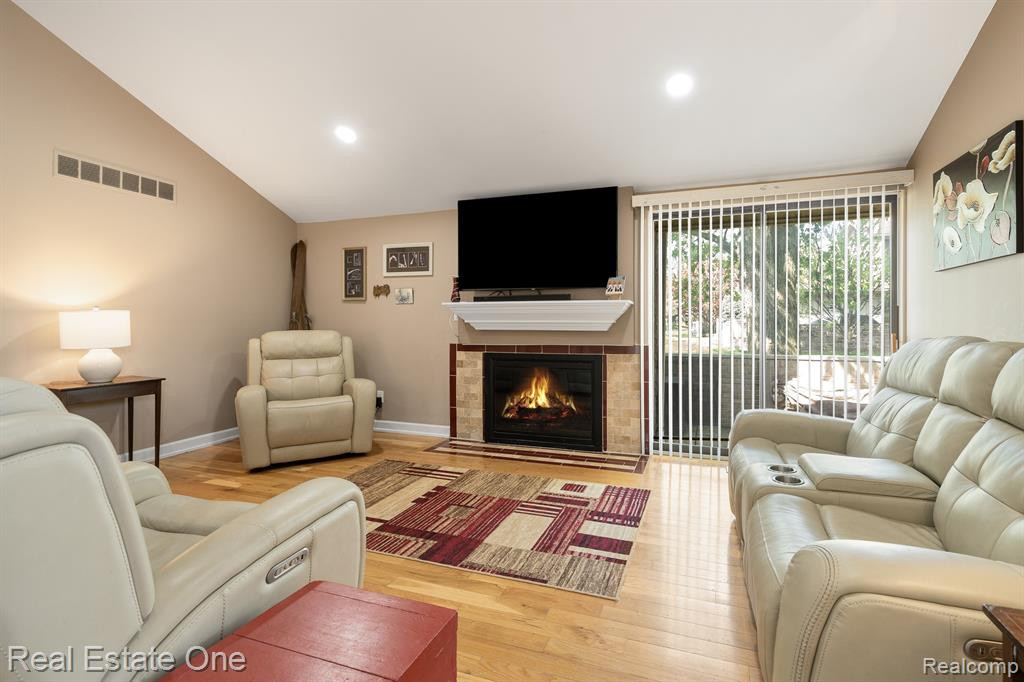 1519 S HILL Boulevard, Bloomfield Hills, MI 48304 — Photo 6