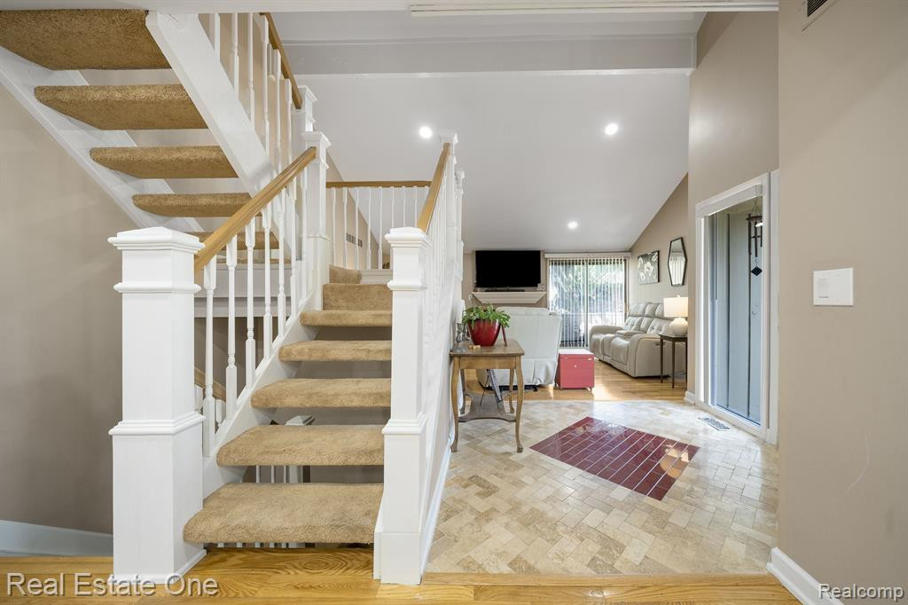 1519 S HILL Boulevard, Bloomfield Hills, MI 48304 — Photo 15