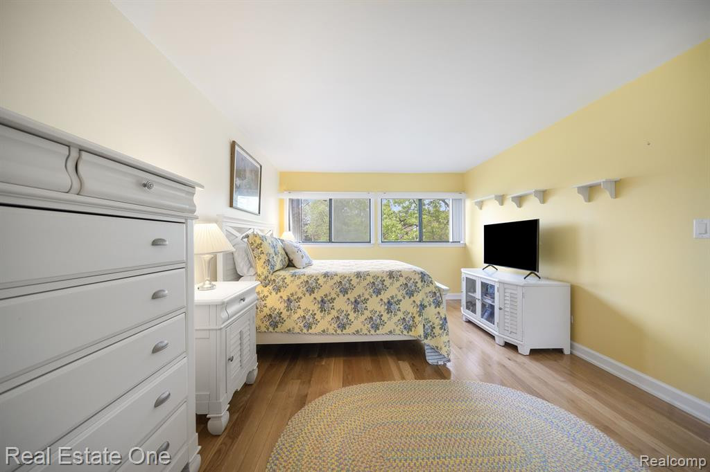 1519 S HILL Boulevard, Bloomfield Hills, MI 48304 — Photo 18
