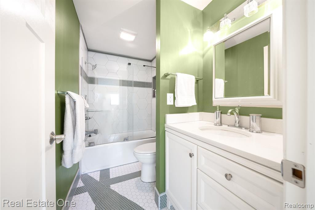 1519 S HILL Boulevard, Bloomfield Hills, MI 48304 — Photo 20