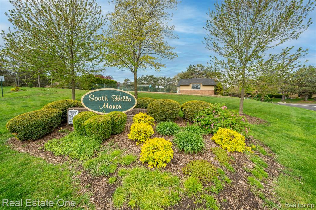1519 S HILL Boulevard, Bloomfield Hills, MI 48304 — Photo 29