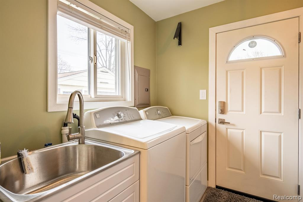 1634 KNOWLES Street, Ypsilanti, MI 48198 — Photo 9