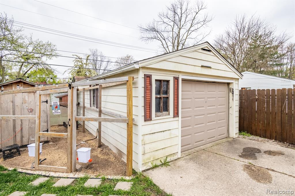 1634 KNOWLES Street, Ypsilanti, MI 48198 — Photo 24