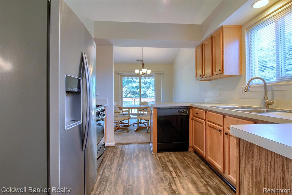 46144 REEDGRASS Lane, Van Buren, MI 48111 — Photo 9