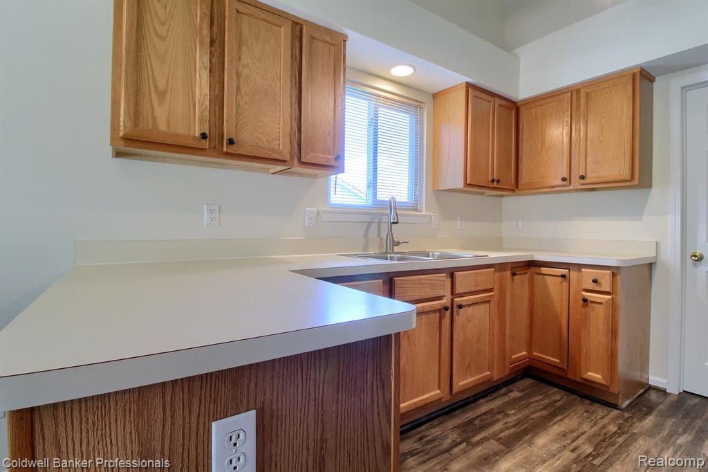 46144 REEDGRASS Lane, Van Buren, MI 48111 — Photo 10