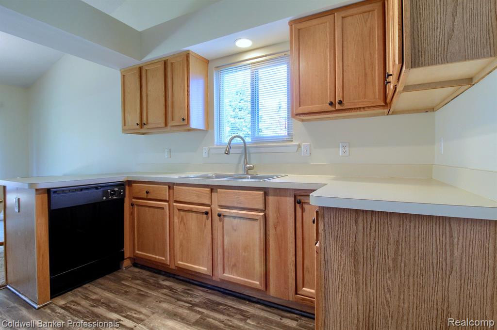 46144 REEDGRASS Lane, Van Buren, MI 48111 — Photo 11