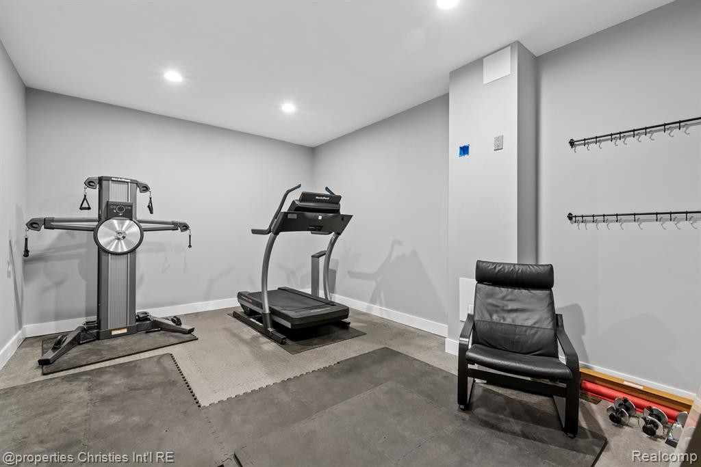 20796 RICHMOND Drive, Northville, MI 48167 — Photo 42