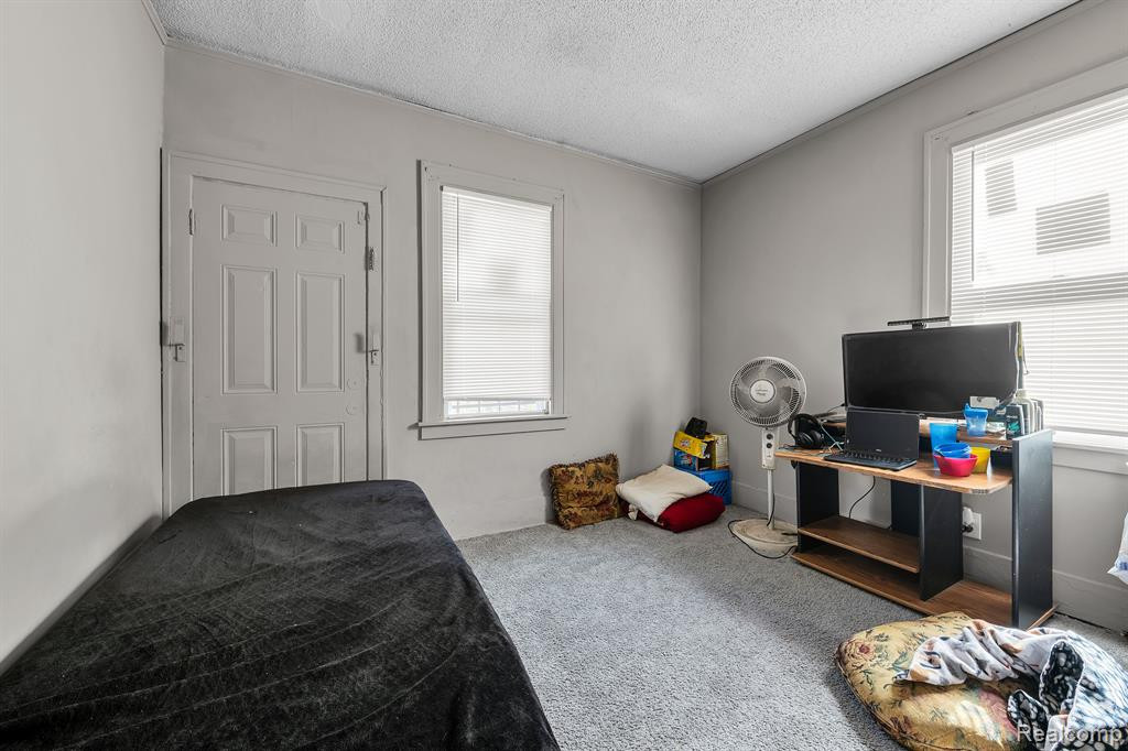 5061 HILLSBORO Street, Detroit, MI 48204 — Photo 21