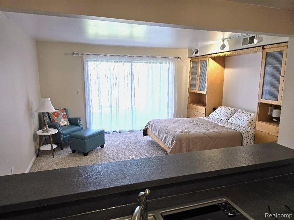 9575 HARBOUR COVE Court, Ypsilanti, MI 48197 — Photo 2