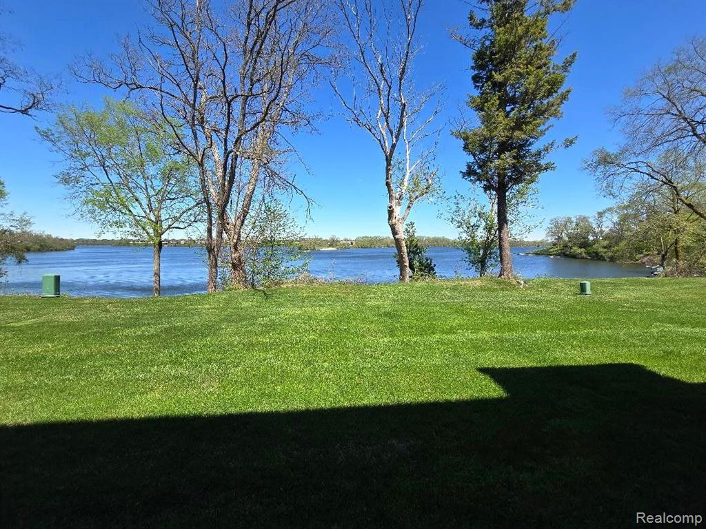 9575 HARBOUR COVE Court, Ypsilanti, MI 48197 — Photo 14
