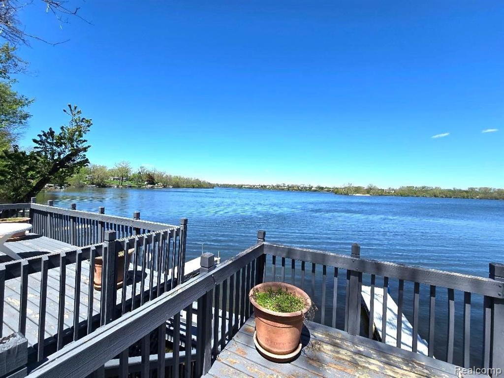 9575 HARBOUR COVE Court, Ypsilanti, MI 48197 — Photo 16