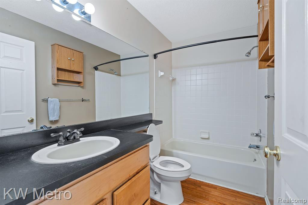 37005 AMHURST Drive, 47, Westland, MI — Photo 11