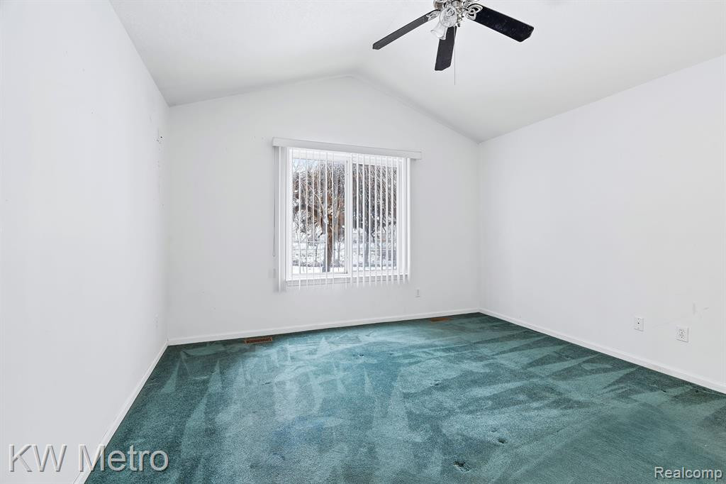 37005 AMHURST Drive, 47, Westland, MI — Photo 12