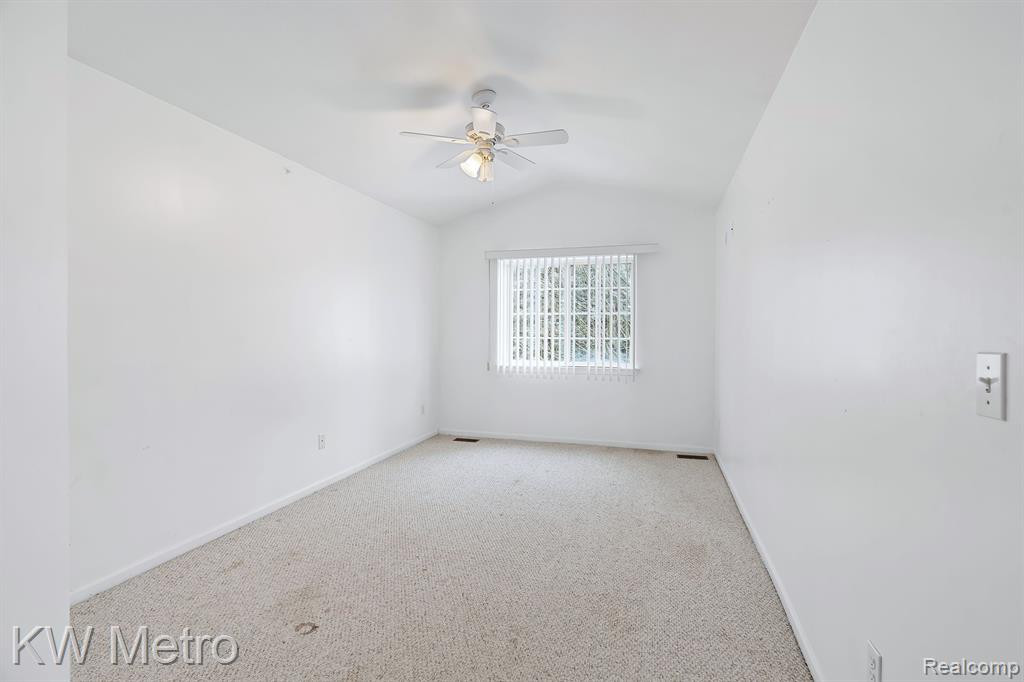 37005 AMHURST Drive, 47, Westland, MI — Photo 14