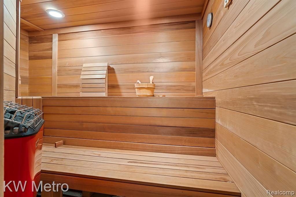 37005 AMHURST Drive, 47, Westland, MI — Photo 21