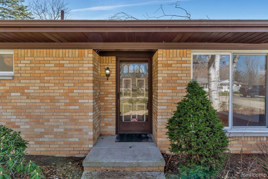 8106 WOODHALL Road, Birch Run, MI 48415 — Photo 5