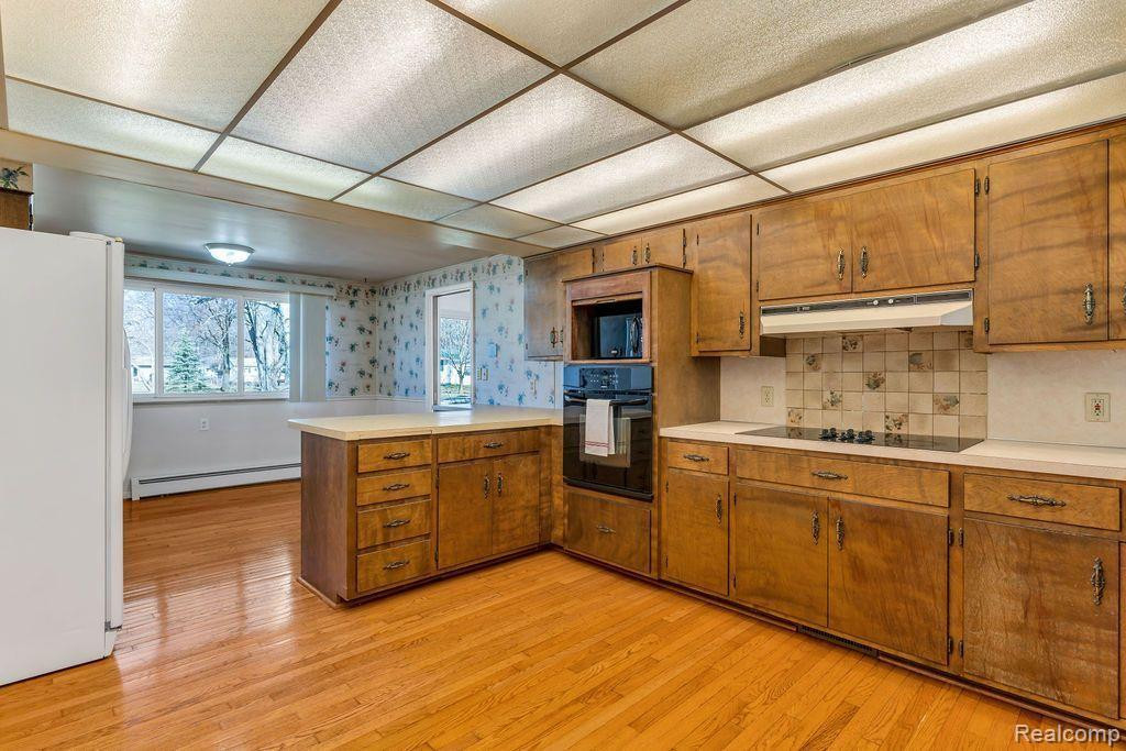 8106 WOODHALL Road, Birch Run, MI 48415 — Photo 12