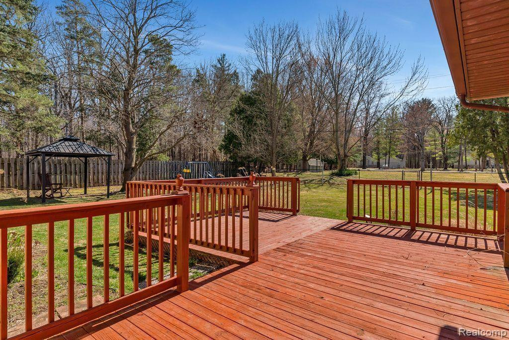 8106 WOODHALL Road, Birch Run, MI 48415 — Photo 31