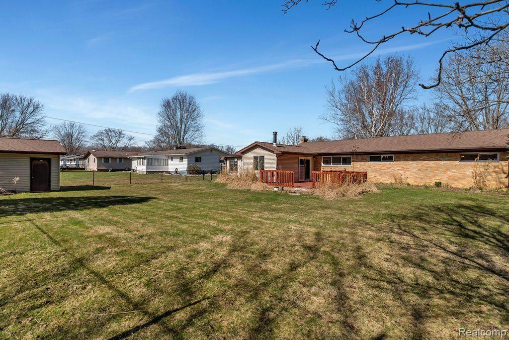 8106 WOODHALL Road, Birch Run, MI 48415 — Photo 33