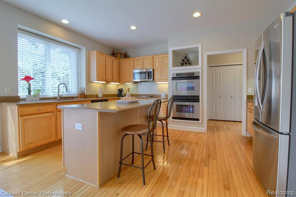 44407 WHITE PINE Circle W, Northville, MI 48168 — Photo 15