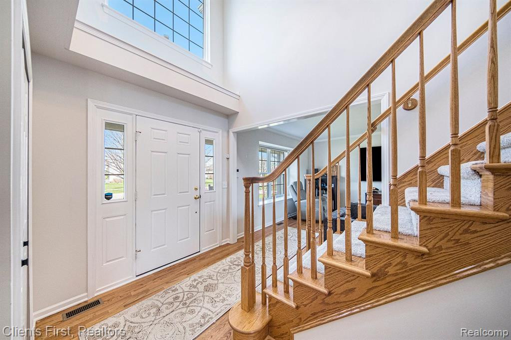 1402 AUSTON Lane, Chelsea, MI 48118 — Photo 4