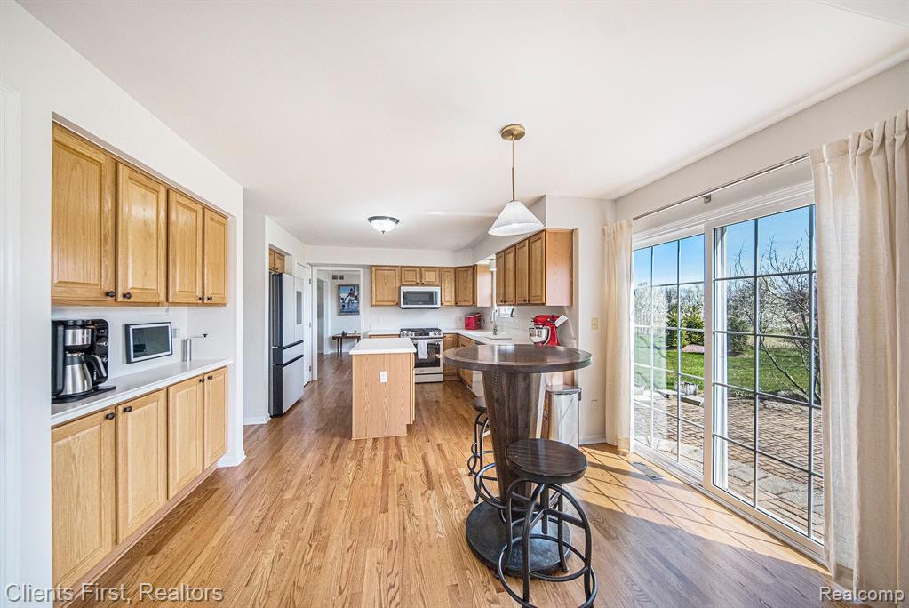 1402 AUSTON Lane, Chelsea, MI 48118 — Photo 12