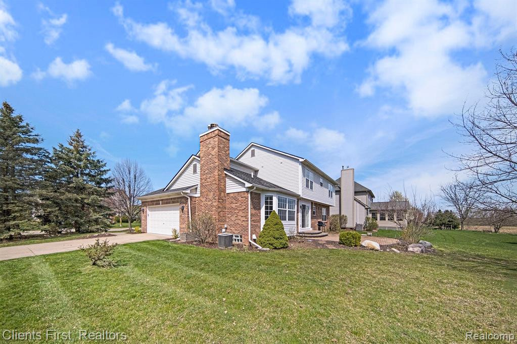 1402 AUSTON Lane, Chelsea, MI 48118 — Photo 33