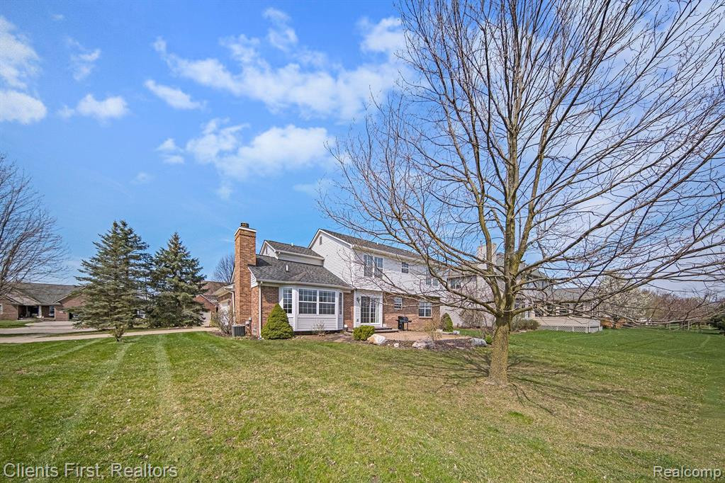 1402 AUSTON Lane, Chelsea, MI 48118 — Photo 37