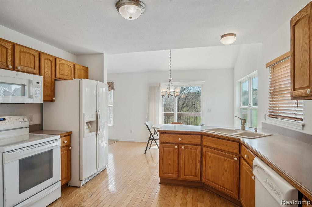2615 KERRIA Drive, Howell, MI 48855 — Photo 15