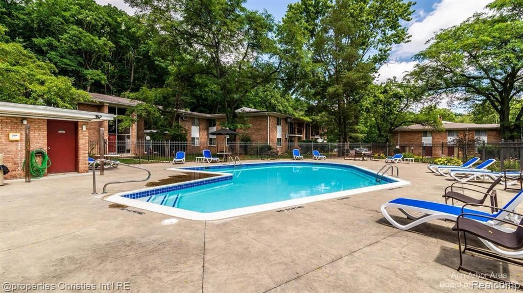 1201 ISLAND Drive, 101, Ann Arbor, MI 48105 — Photo 5