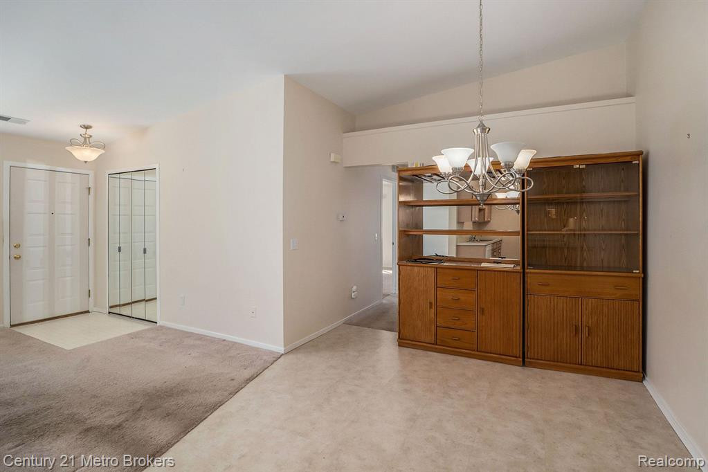 9552 PARKWOOD Drive, Grand Blanc, MI 48439 — Photo 6