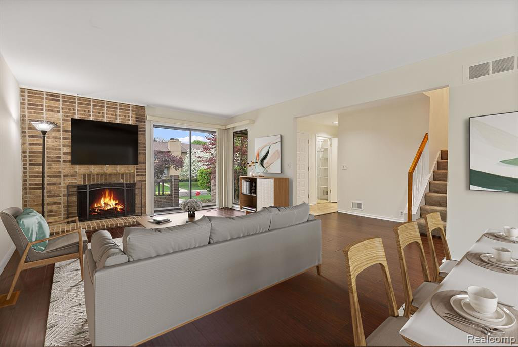 1722 S HILL Boulevard, Bloomfield Hills, MI 48304 — Photo 11