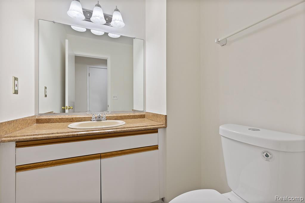 1722 S HILL Boulevard, Bloomfield Hills, MI 48304 — Photo 13