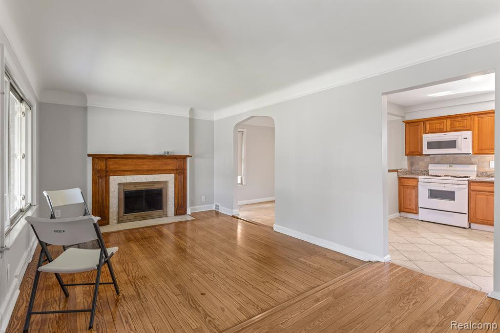 6430 HARTWELL Street, Dearborn, MI 48126 — Photo 5