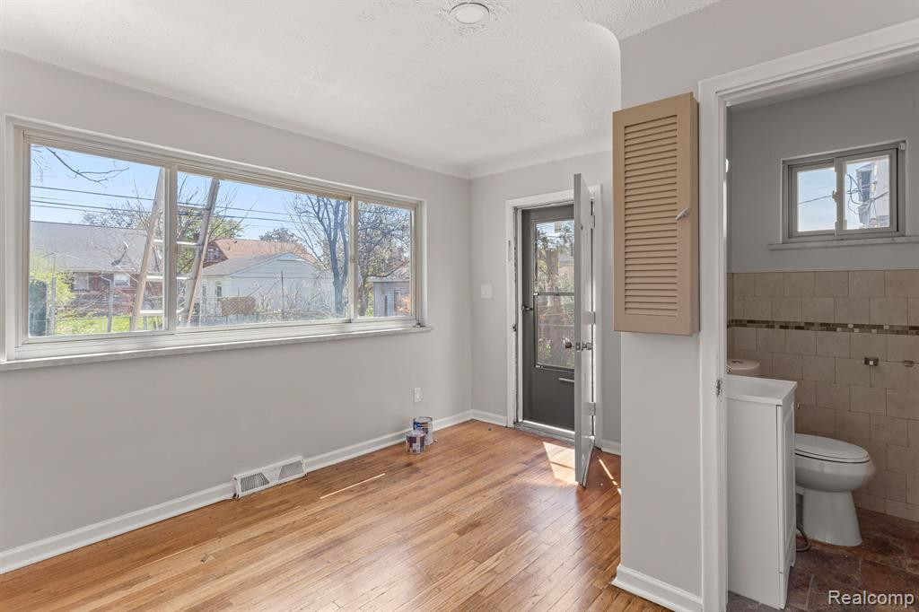 6430 HARTWELL Street, Dearborn, MI 48126 — Photo 13