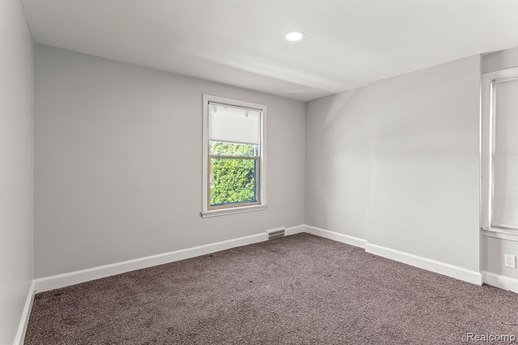 6430 HARTWELL Street, Dearborn, MI 48126 — Photo 16