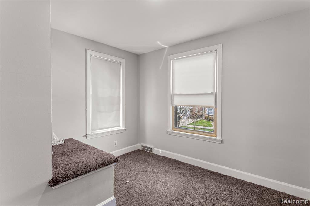 6430 HARTWELL Street, Dearborn, MI 48126 — Photo 17