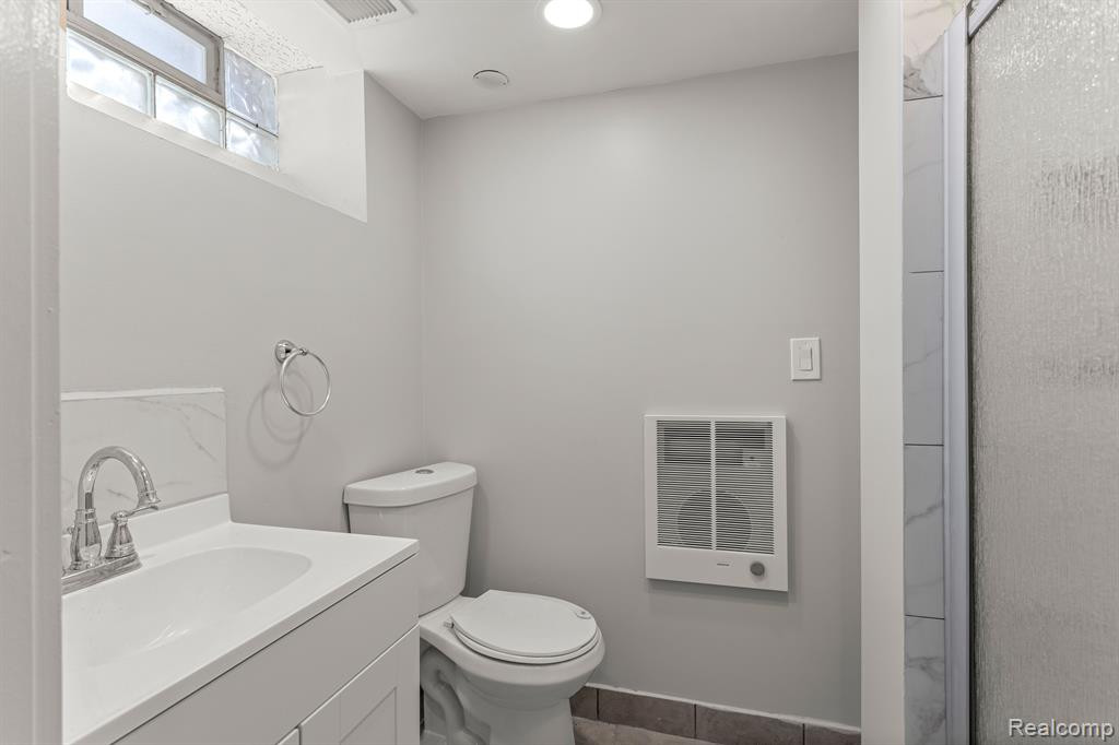 6430 HARTWELL Street, Dearborn, MI 48126 — Photo 26